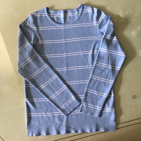 Women’s Top - Picture 5 of 16